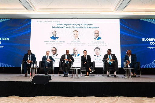 Policy authorities exchange perspectives during a panel session.