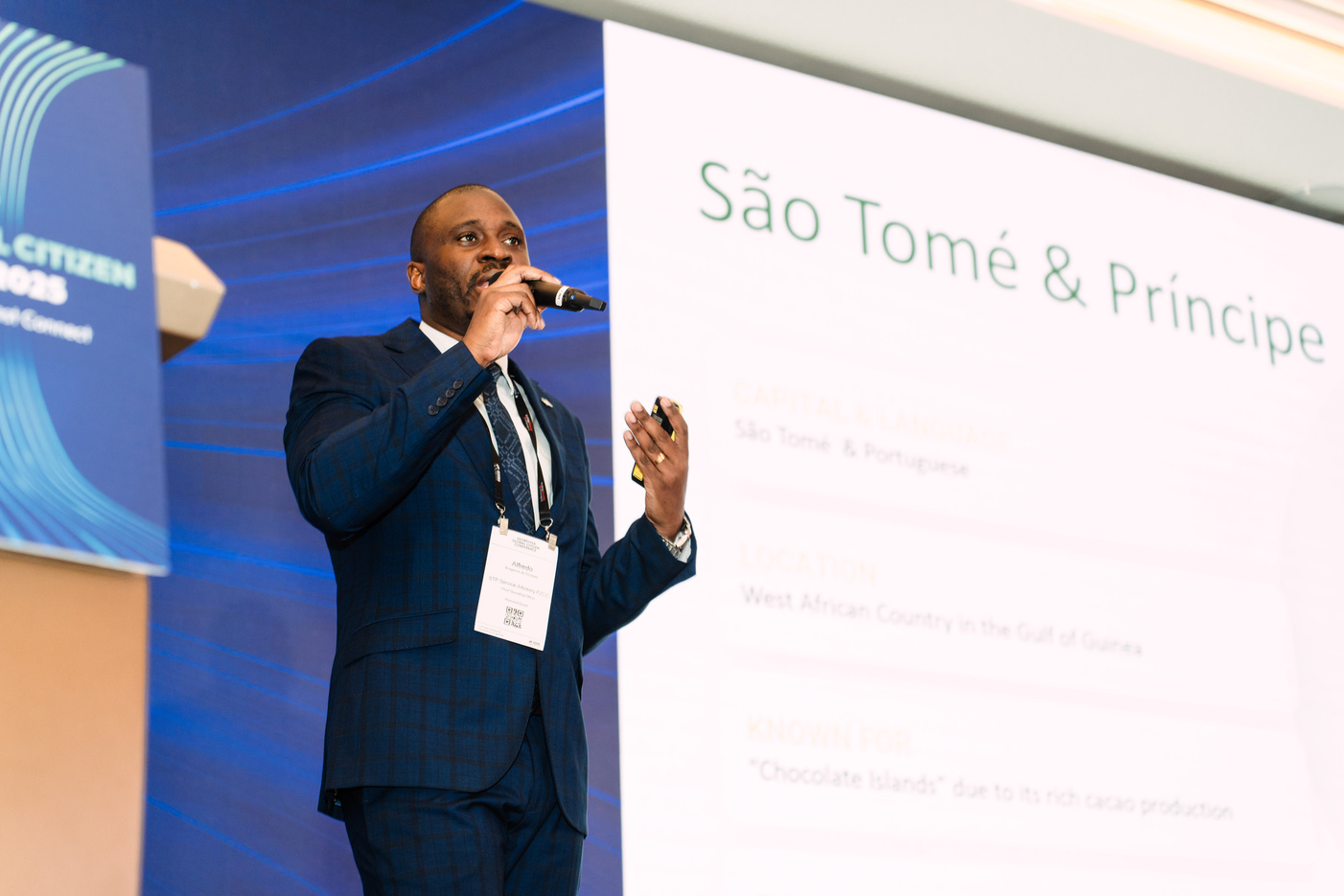 A programme authority delivers a dedicated presentation.