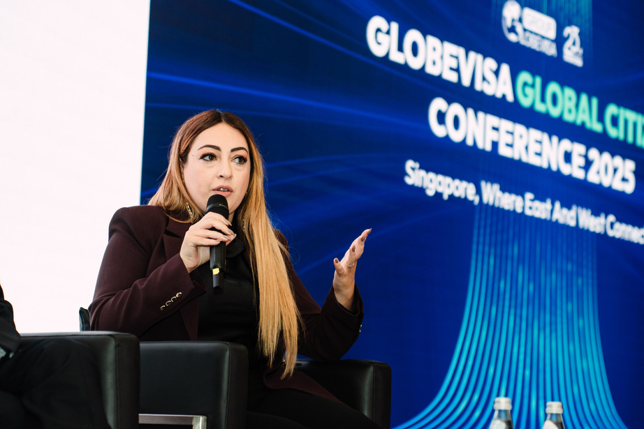 Industry experts share insights from the main stage.